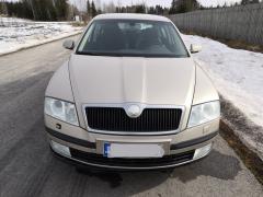 Skoda Octavia 2.0TDI 16V sedan -06