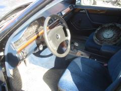 Mercedes-Benz 124