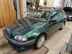 Toyota Avensis 1.8 Terra Wagon -98 AT221L-AWMNKW