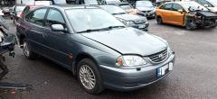 Toyota Avensis -02 LB
