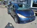 Kuva 2: Toyota Previa 2,0D4D  -03 2003