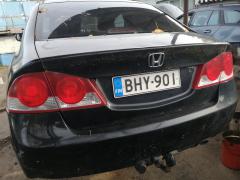 Honda Civic 1,8 -07 sedan musta