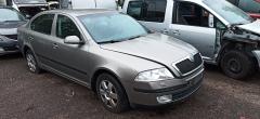 Skoda Octavia 1,6 beige -07