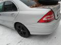 Kuva 2: Mercedes-Benz C 200  2,1 cdi hopea sedn 2004