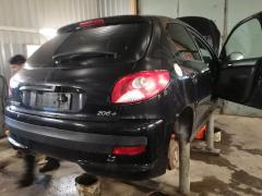 Peugeot 206+ 1,4 i -11 5-ov HB musta