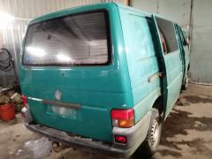 Volkswagen Transporter 2,4 D -97 vihreä