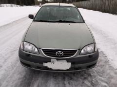 Toyota Avensis 1.6VVT-i sedan -01