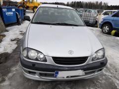 Toyota Avensis 2.0 TD sedan -99