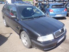 Skoda Octavia 1U5 5D Combi 1.6i MT5