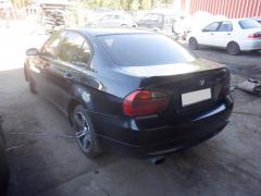 BMW E90 Pre-Facelift 4D Sedan 320i MT6