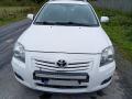 Kuva 2: Toyota Avensis 2.0VVT-i farm. -07 2007