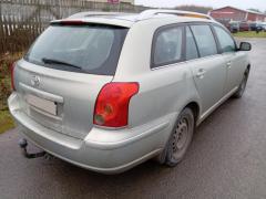 Toyota Avensis 2.0 D-4D farm. -03