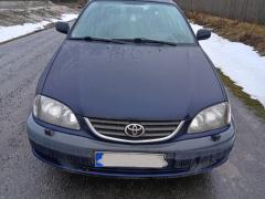 Toyota Avensis 1.8 VVT-i sedan -01
