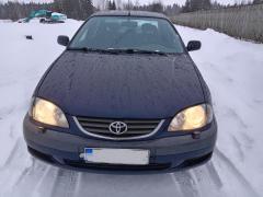 Toyota Avensis 1.6 VVT-i sedan -01