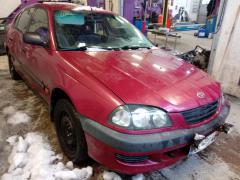 Toyota Avensis 1.8 sedan -98