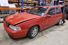 Volvo v70 2000 2.4 bensa (farmari) 170 hv