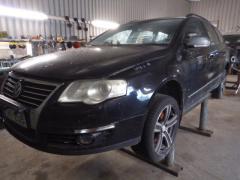 VW Passat 2.0 tdi -08 farmari musta