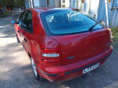Fiat Bravo 1,2 -00 5-ov punainen