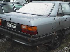 Audi 100 4d sedan 2.2e