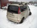 Kuva 2: Toyota Yaris Verso 2001