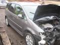 Kuva 2: Volkswagen Touran 2.0 TDI HIGHLINE 7 PAIKKAINEN 2008