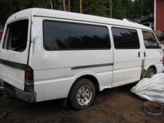 Mazda E2200 4x4, pitkä 2,2D-89
