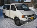 Kuva 2: Volkswagen Caravelle Syncro4x4 2,5B -93 lyhyt 1993