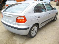 Renault Mgane 1.4i 8V 5/HB