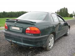 Toyota Avensis 1.6 Linea Terra sedan