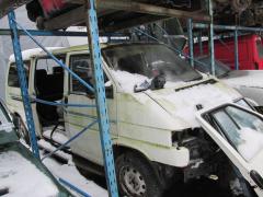 Volkswagen Caravelle 2,4D pitkä -93