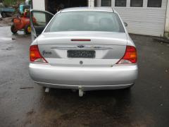 Ford Focus 1.8td Ghia Hopea