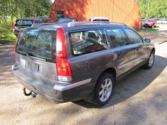 Volvo V70 II 2.4i