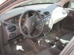 Ford Focus 1.6i 16V 5/HB
