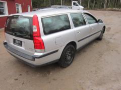 Volvo V70 II 2.4i