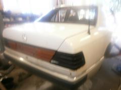 Mercedes-Benz 124 200D -89