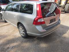 Volvo V70 III 2.4 D D5