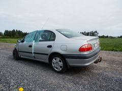 Toyota Avensis 1,6 Vvt-i -02
