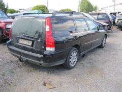 Volvo V70 D5