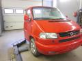 Kuva 2: Volkswagen Multivan 2,5 i 85kW 2003