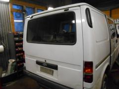 Ford Transit 2,5D lyhyt, matala -95