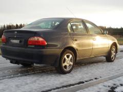 Toyota Avensis 1.8 VVti -01