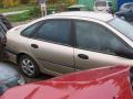 Kuva3: Renault Laguna 1.8i