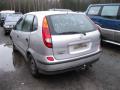 Kuva 3: Nissan Almera Tino 2.2 DCI 2004