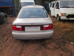 Mazda 323 1,5 sedan -97 