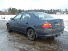 Toyota Avensis 1.6 sedan -99