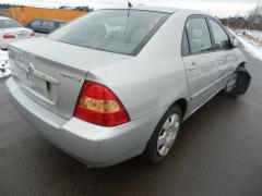 Toyota Corolla 1.6 VVti sedan -04