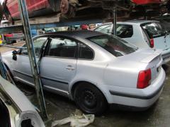 Volkswagen Passat 1,6 sedan -98 