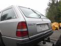 Kuva 3: Mercedes-Benz 124 300TE-4Matic farm. -90 1990