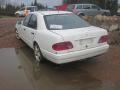 Kuva 3: Mercedes-Benz E 220d -96 1996