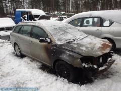 Toyota avensis 03->>